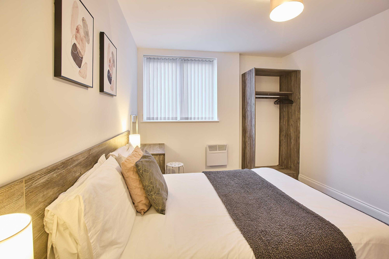 Room 5, Host Stay Promenade Suite, Blackpool