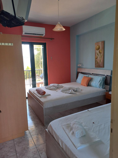 Bedroom 4, Karmiris family apartment with sea view for 6persons, Ionian Islands