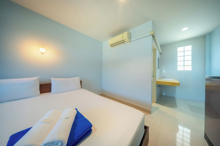 Room 3, Chaorua hotel, Sattahip
