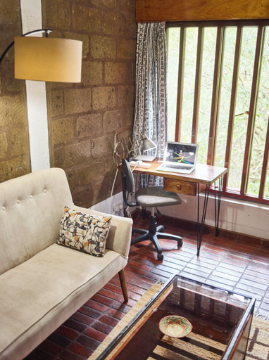Others 5, Villa Rock Stop Falls, Westlands