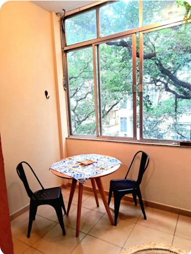 Others 2, Quarto com Anfitria em Copa, Rio de Janeiro