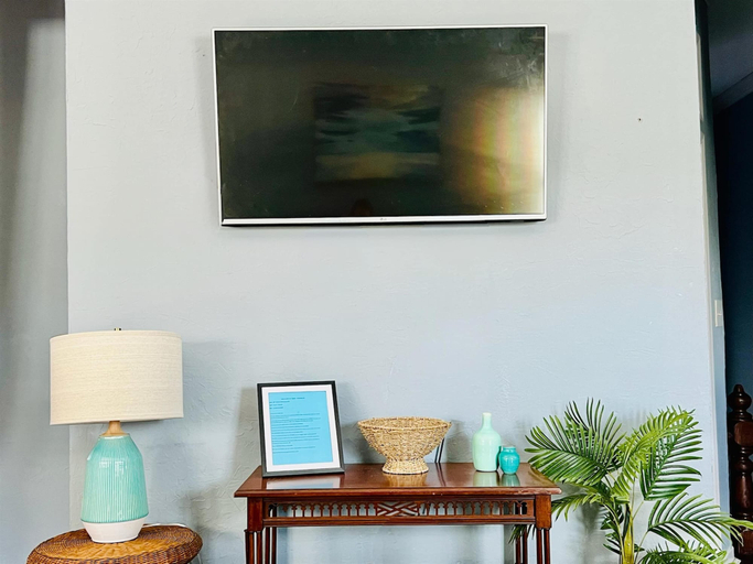 Interior 5, Surf + Strand Unit B, Galveston
