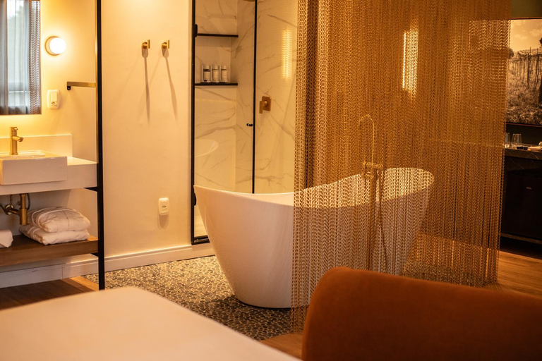 Bathroom 5, Hotel Monaro Guaporé, Guaporé