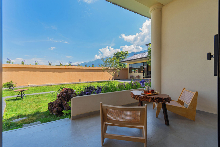 View from room 5, Dali Buxi Wellness Villa Hotel, Dali Bai