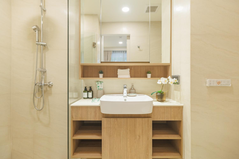 Bathroom, Apt 2Bd with 2Bt in Skypark Laguna Bang tao, Pulau Phuket