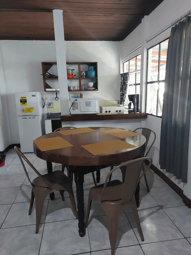 Others 4, El Aguacatal, Panajachel