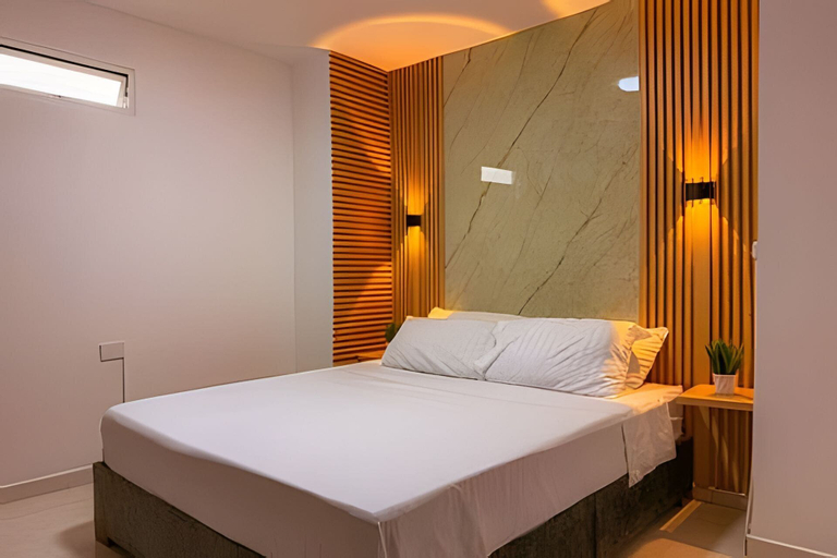 Room 5, hermoso apartasuite super ubicación, Cartago