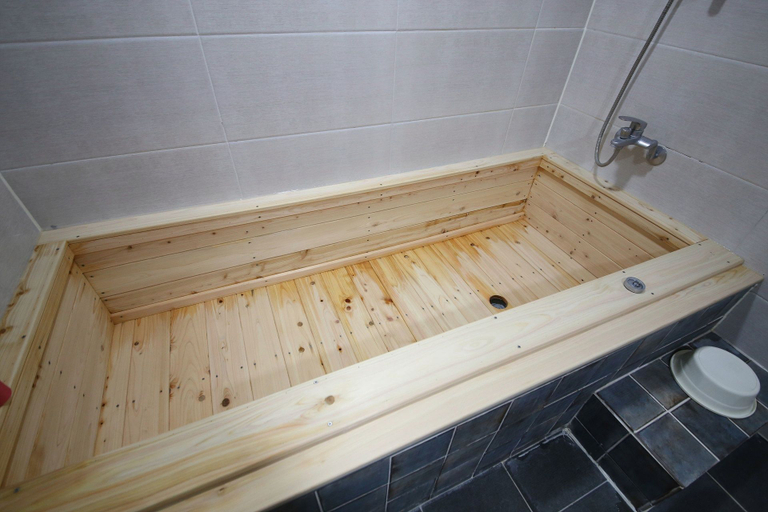 Bathroom 3, R.I Spa Hotel, Chungju