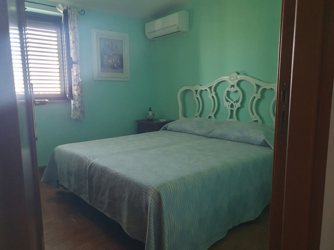 Bedroom 5, AL RIFUGIO, Salerno