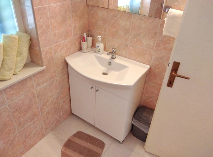Bathroom 2, Guest House Hazdovac Rooms, Mljet