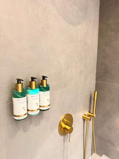 Bathroom amenities, Monte Pine Chalet 1