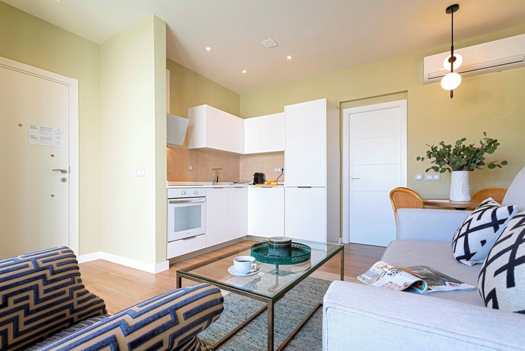 Others 4, Marvelous Penthouse With 3 Terraces in Triana. Castilla III, Sevilla