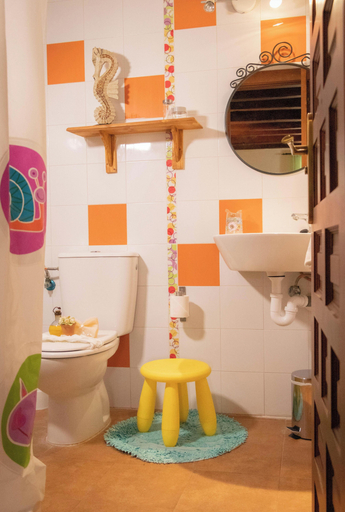 Bathroom 3, Hostal restaurante la Moruga, Burgos