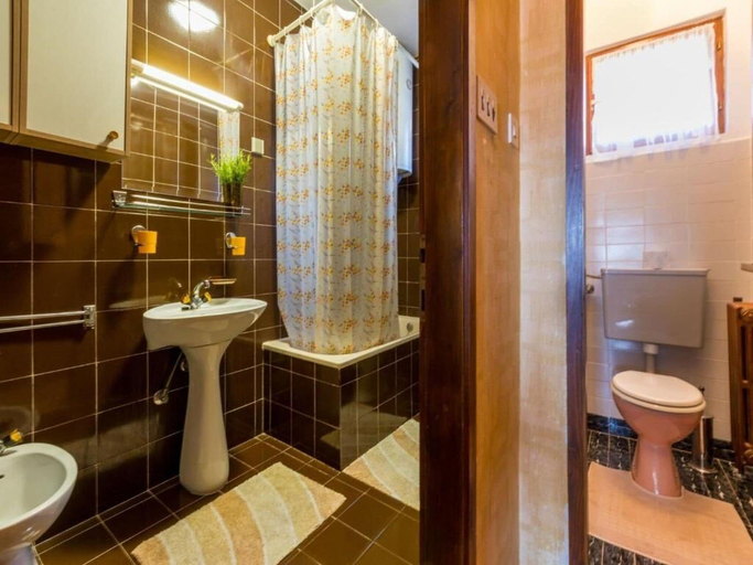 Bathroom 4, Apartments Vukovic, Crikvenica