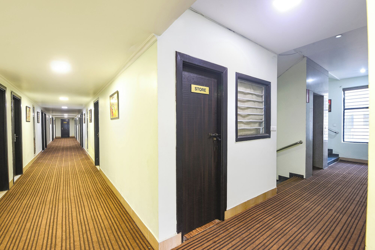 Lobby 4, Fabhotel Sumedha Elegance, Gurgaon