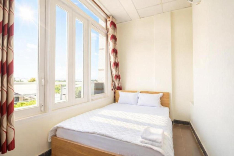 Bedroom 2, 158A Hotel, District 9
