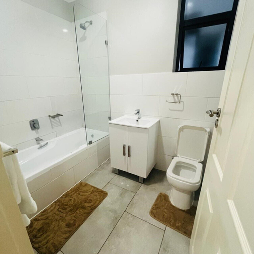 Bathroom 3, Apartment 110 Victoria Falls Estates, Hwange