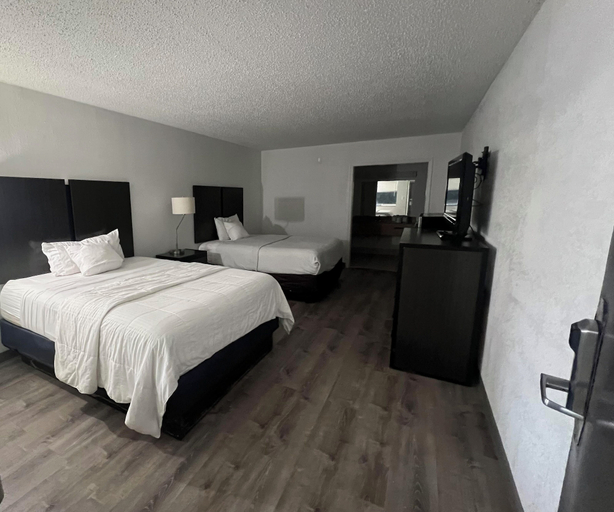 Bedroom 2, Skylite inn, Travis