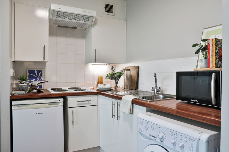 Private kitchen, Student Only Maritime Studios, Cornwall