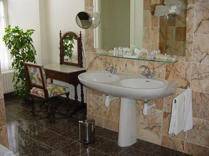 Bathroom 5, Chateau D'artigny, Indre-et-Loire