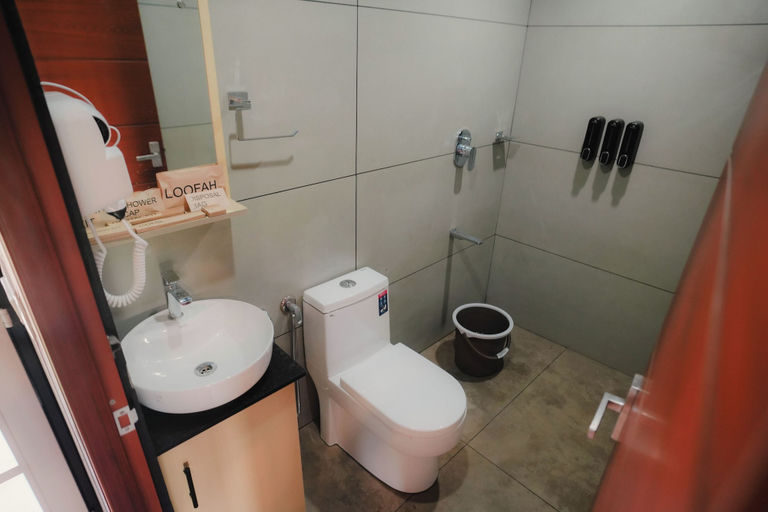 Bathroom 5, Wood Panda Luxury Resort Wayanad, Wayanad