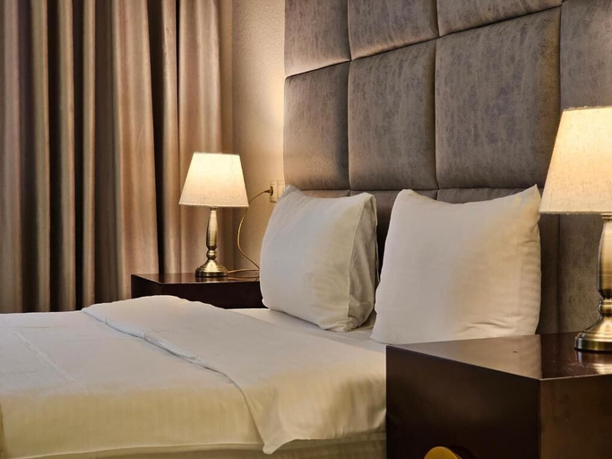 Room 3, CROWN APARTMENTS, Baku