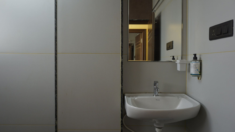 Bathroom 3, Jaguar Comforts, Chikmagalur