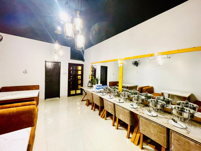 Food & Drinks 5, Crown Palace Residence, Dhaka