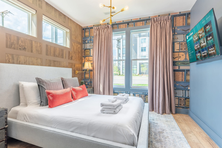 Room 5, Lucile 83 85 Double, Davidson