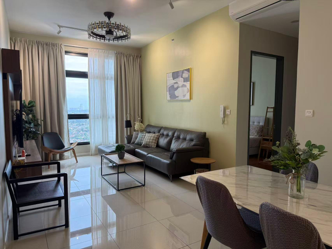 Others 3, Paradigm Residence -High Floor above Paradigm Mall, Johor Bahru