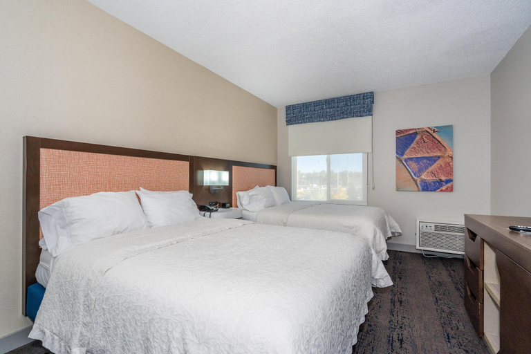 Bedroom 3, Hampton Inn & Suites Flagstaff, Coconino