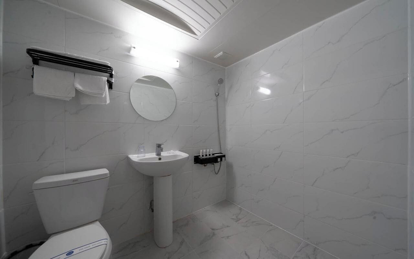 Bathroom 5, Hasen Dangjin Tourist Hotel, Dangjin