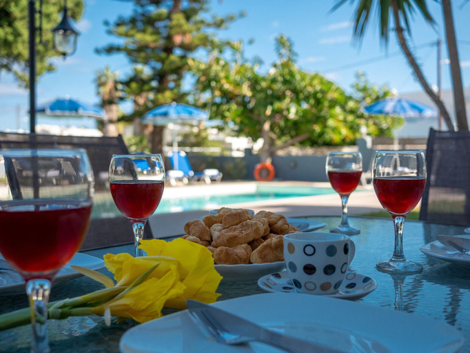 Food & Drinks, Platanias Villa Spyros, Crete
