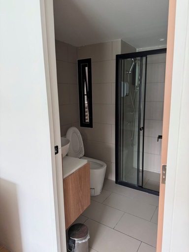 Bathroom 4, 611 Hotel, Muang Phetchaburi