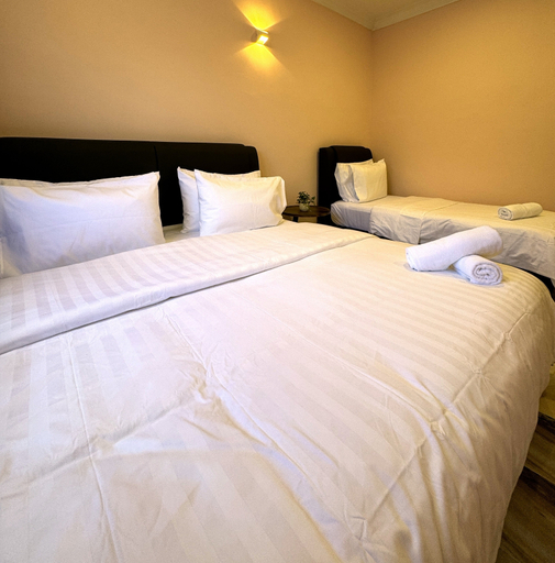 Bedroom 2, Permai Duyung Corner FunStay - 4R3B, Seremban