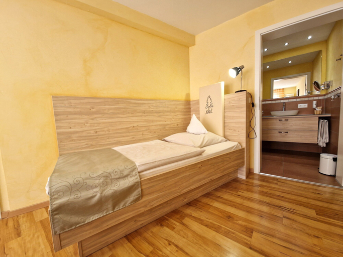 Bedroom 4, Tanne Tonbach - Wellness & Wohlfühl Hotel, Freudenstadt