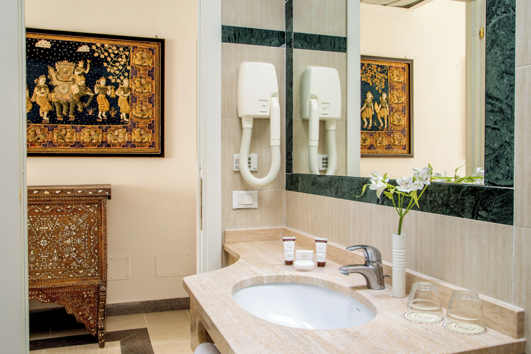 Bathroom 5, Arcom Palace, Rome