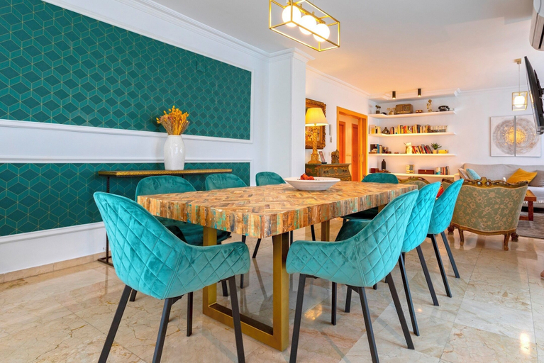 Food & Drinks, Genteel Home Martinez Campos, Granada