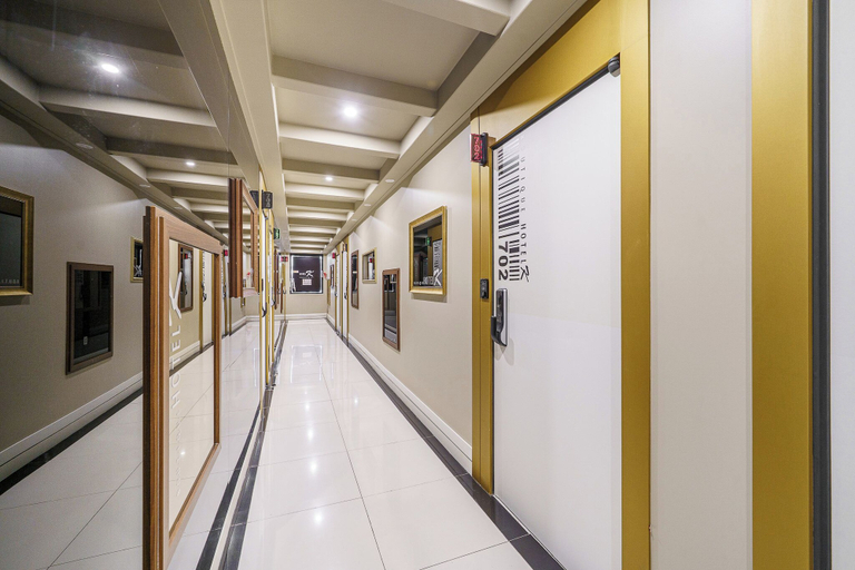 Others 5, Ilsan Hotel K, Goyang