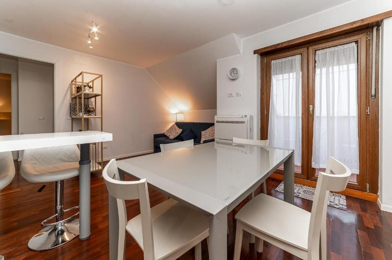 Interior 4, Elegant Penthouse - Metro Conca d'Oro, Rome
