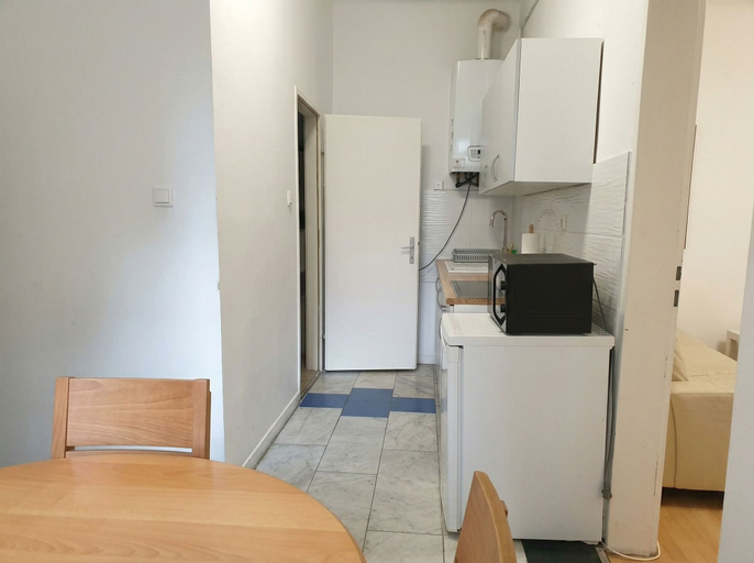 Private kitchen 5, Central & Simple 1BR Apartment with WIFI, Wien