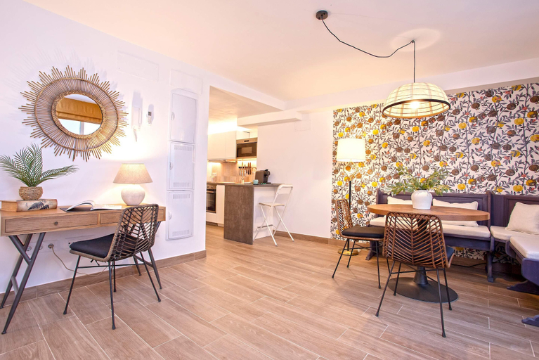 Others 4, Luxury Apartment in Sevilla Center. Pajaritos III, Sevilla