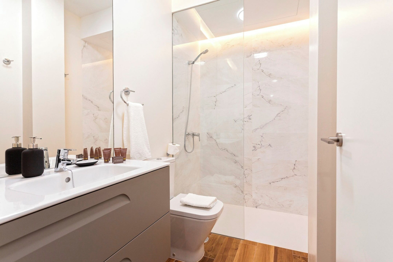 Bathroom, Lovely Apartment in the Center. San Antonio III, Cádiz