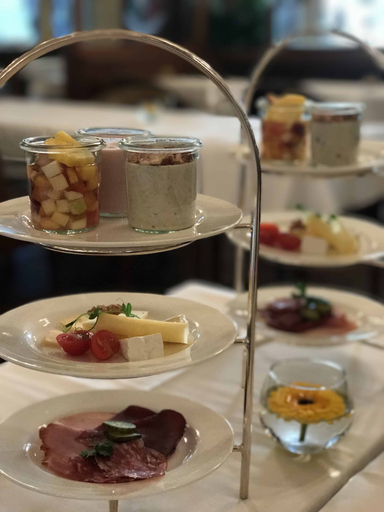 Food & Drinks 5, Hotel Restaurant Croix Blanche, Lac