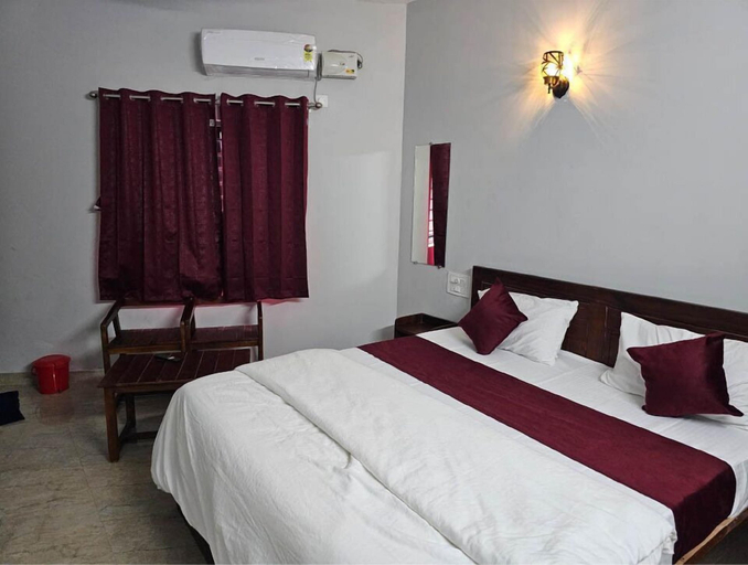Room 3, AES Residency, Uttara Kannada
