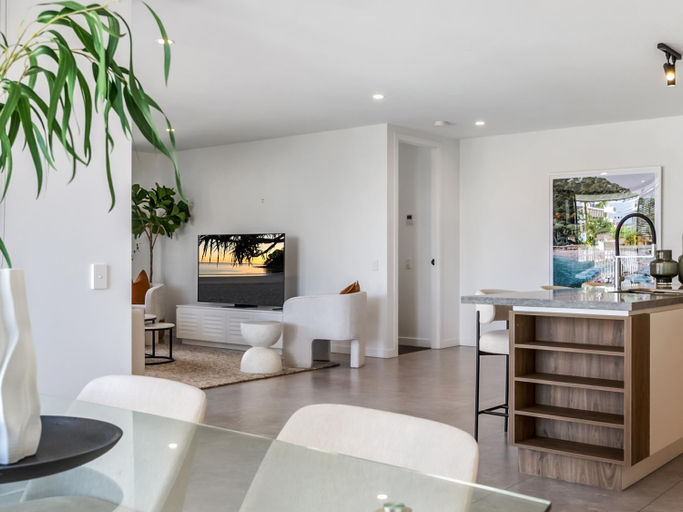 Others 4, Avalon Maroochydore, Maroochy - Maroochydore