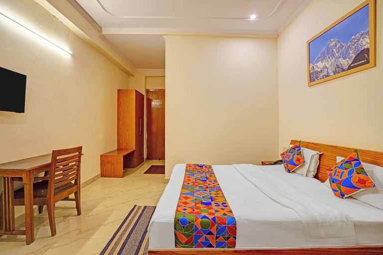 Room 5, Fabhotel Hm Residency, Gautam Buddha Nagar