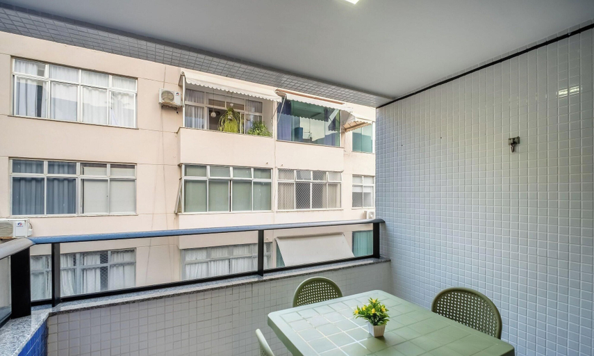 Outdoor dining, Apart in Condo w/ Pool and Gym Ste0312, Salvador