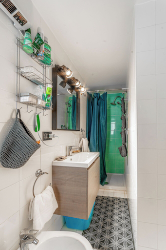 Bathroom 4, La Galleria - Piazza di Spagna, Rome