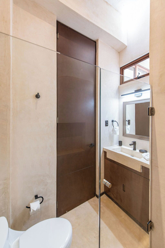 Bathroom 2, Casa Trova Santa Lucia, with Parking by Cercana, Mérida